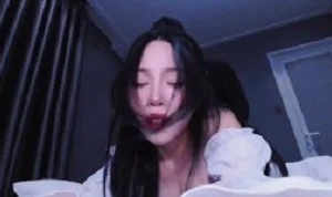 Lần đầu sex Việt chất như nước cất